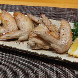 グリルで簡単！何本でも食べたい鶏手羽先の塩焼き